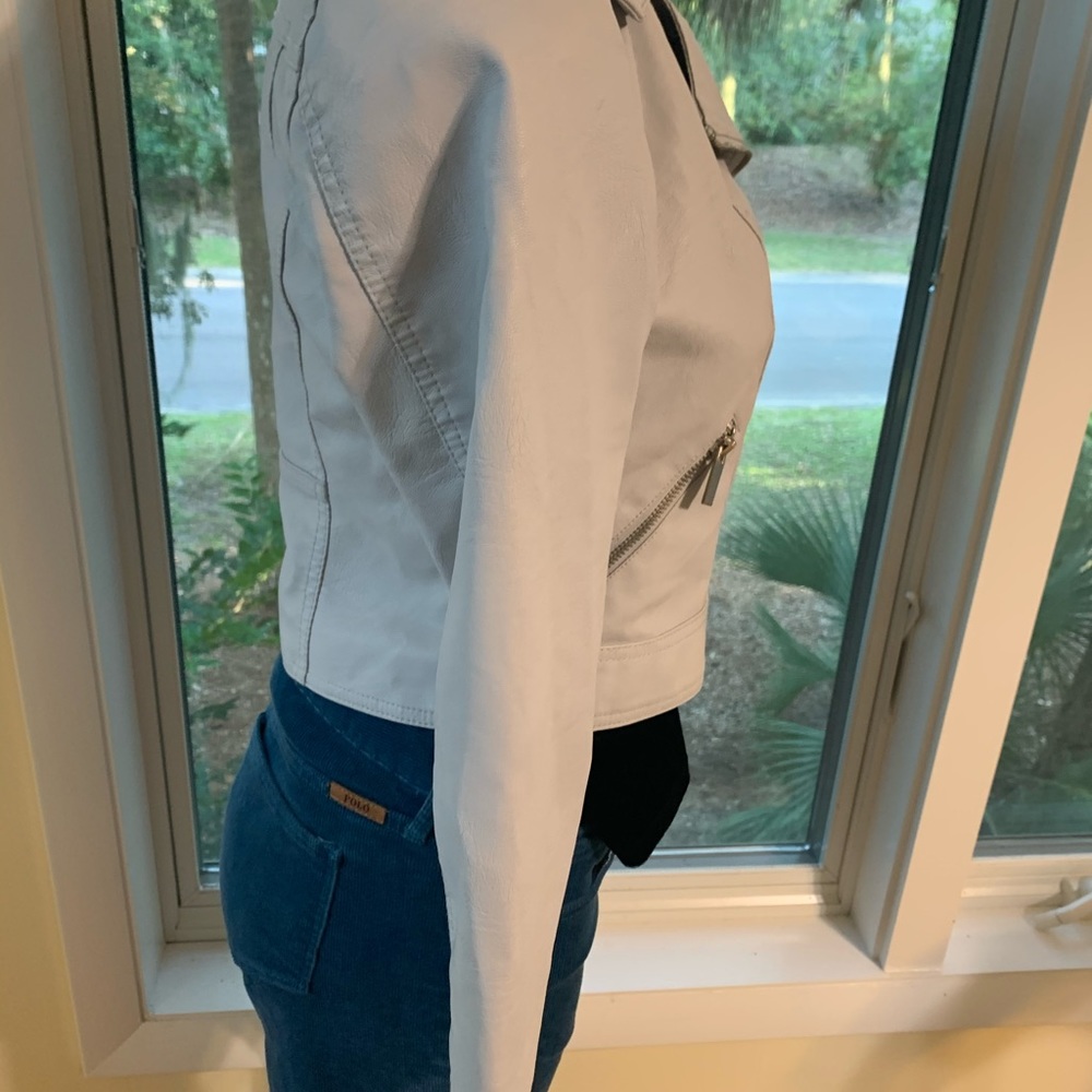 🐣New Look Petite Faux Grey Leather Moto Jacket - Picture 6 of 16